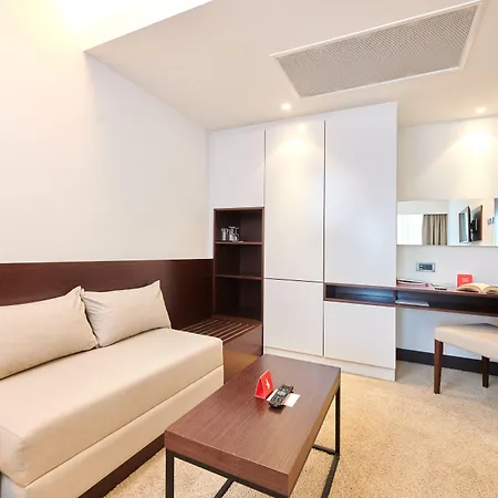 מלון Parentium Plava Laguna 4*
