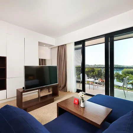 帕林提姆蓝色泻湖酒店