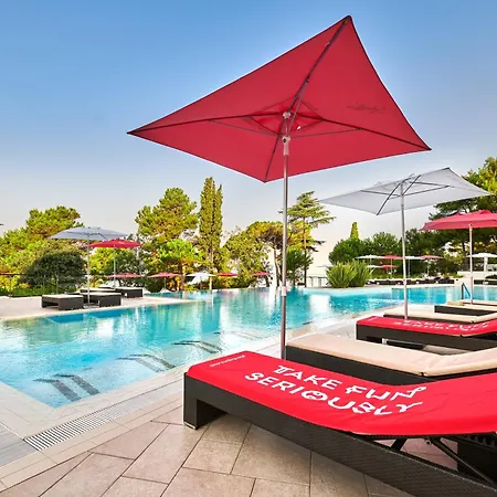 Parentium Plava Laguna פורץ