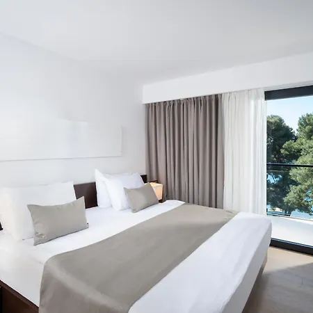 Parentium Plava Laguna 4* פורץ