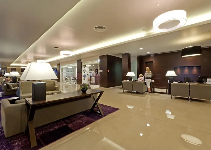 Отель Parentium Plava Laguna 4*